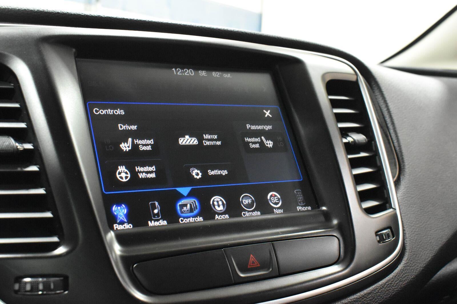 2016 Chrysler 200 C Platinum