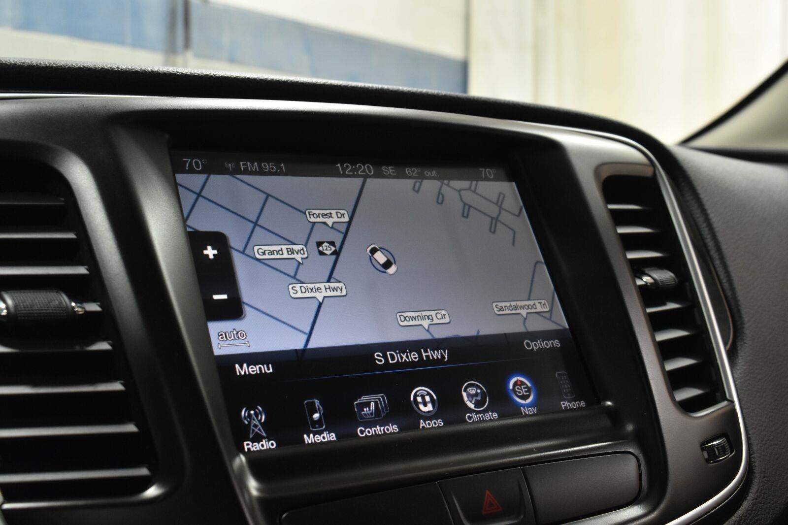 2016 Chrysler 200 C Platinum