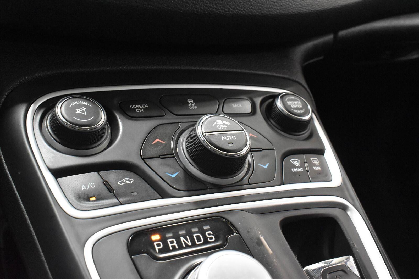 2016 Chrysler 200 C Platinum