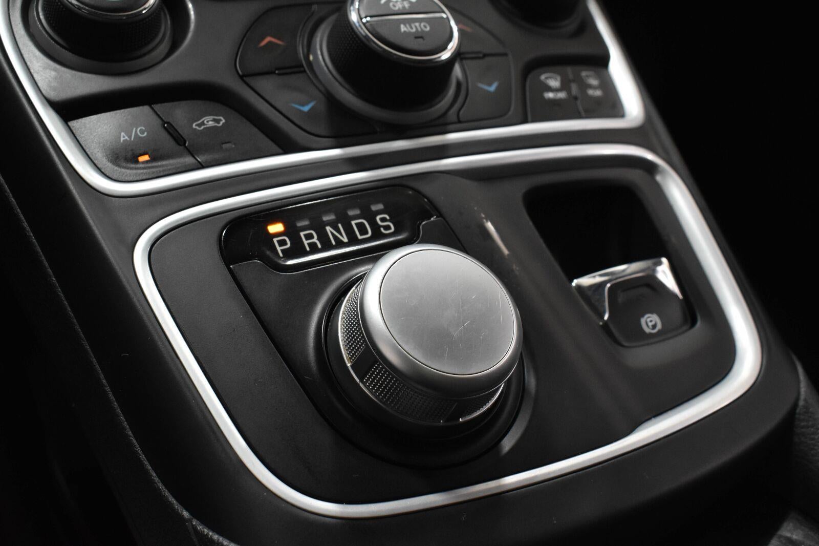 2016 Chrysler 200 C Platinum