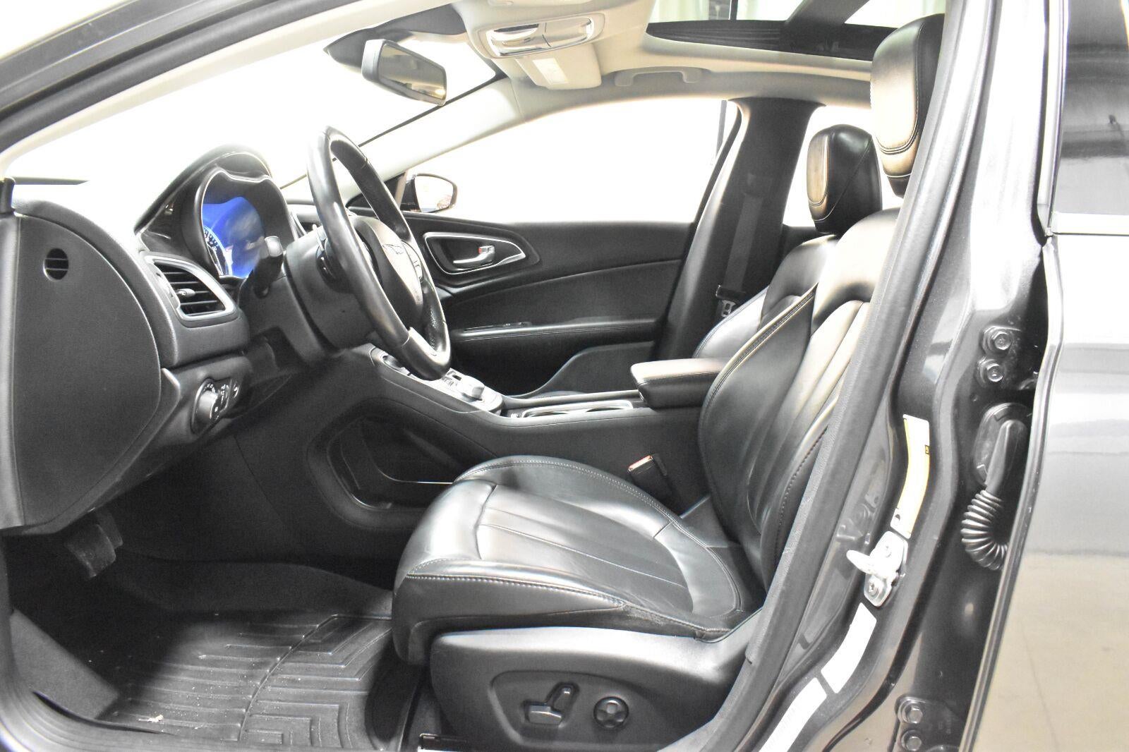 2016 Chrysler 200 C Platinum