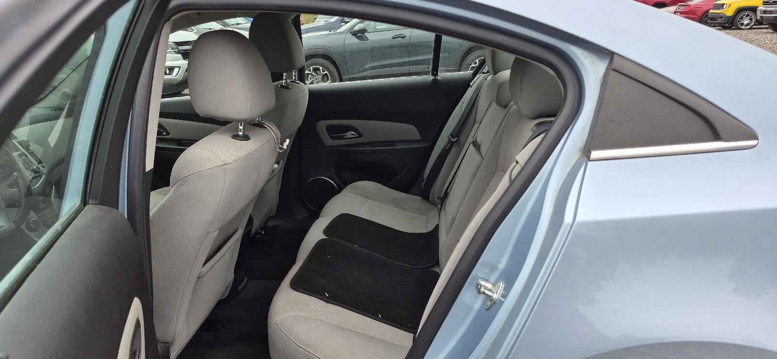 2011 Chevrolet Cruze LT w/1LT