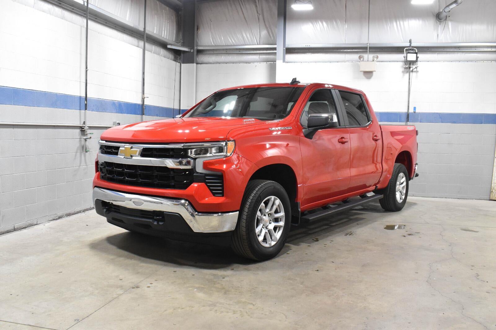 2025 Chevrolet Silverado 1500 LT (2FL)