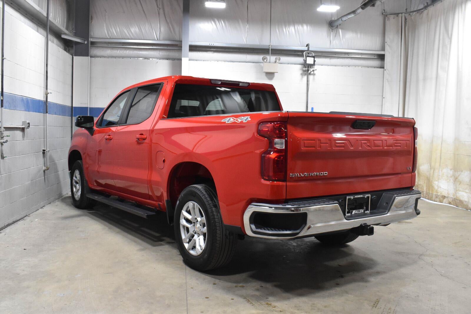 2025 Chevrolet Silverado 1500 LT (2FL)