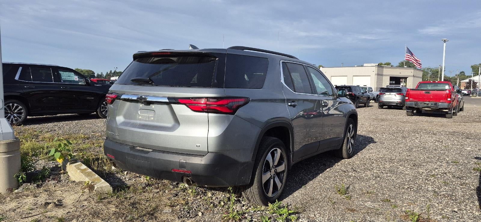 2023 Chevrolet Traverse LT Leather
