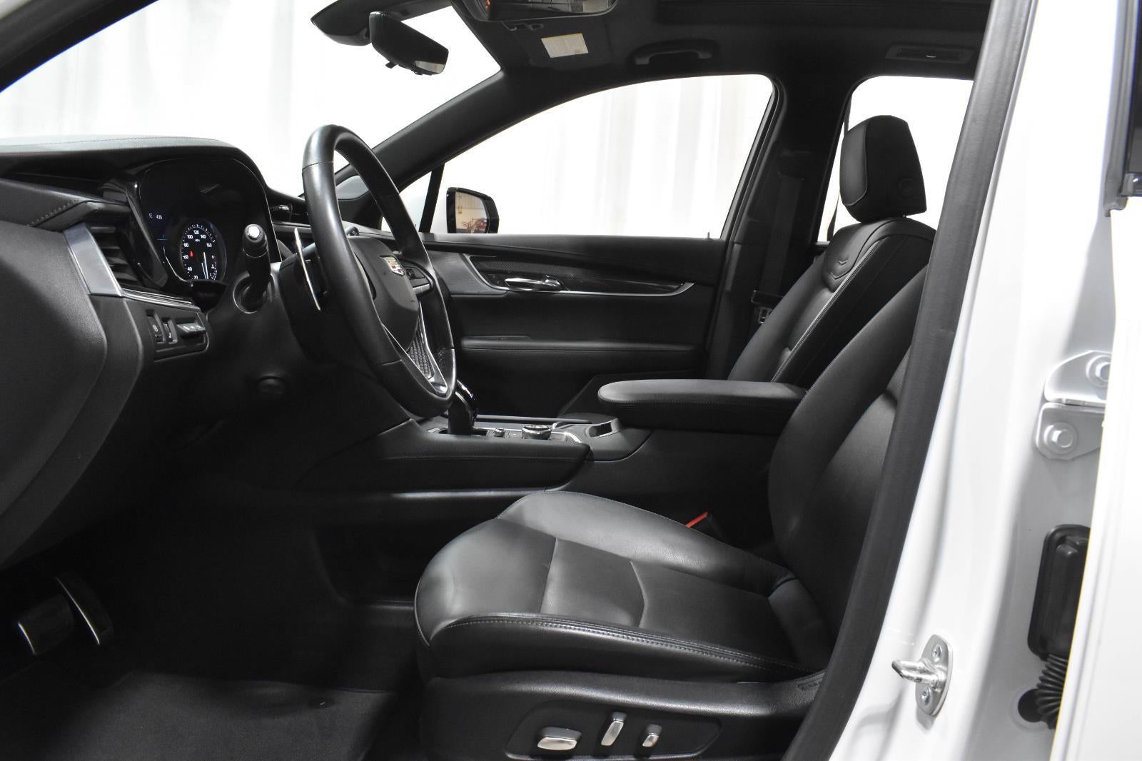 2025 Cadillac XT6 Sport