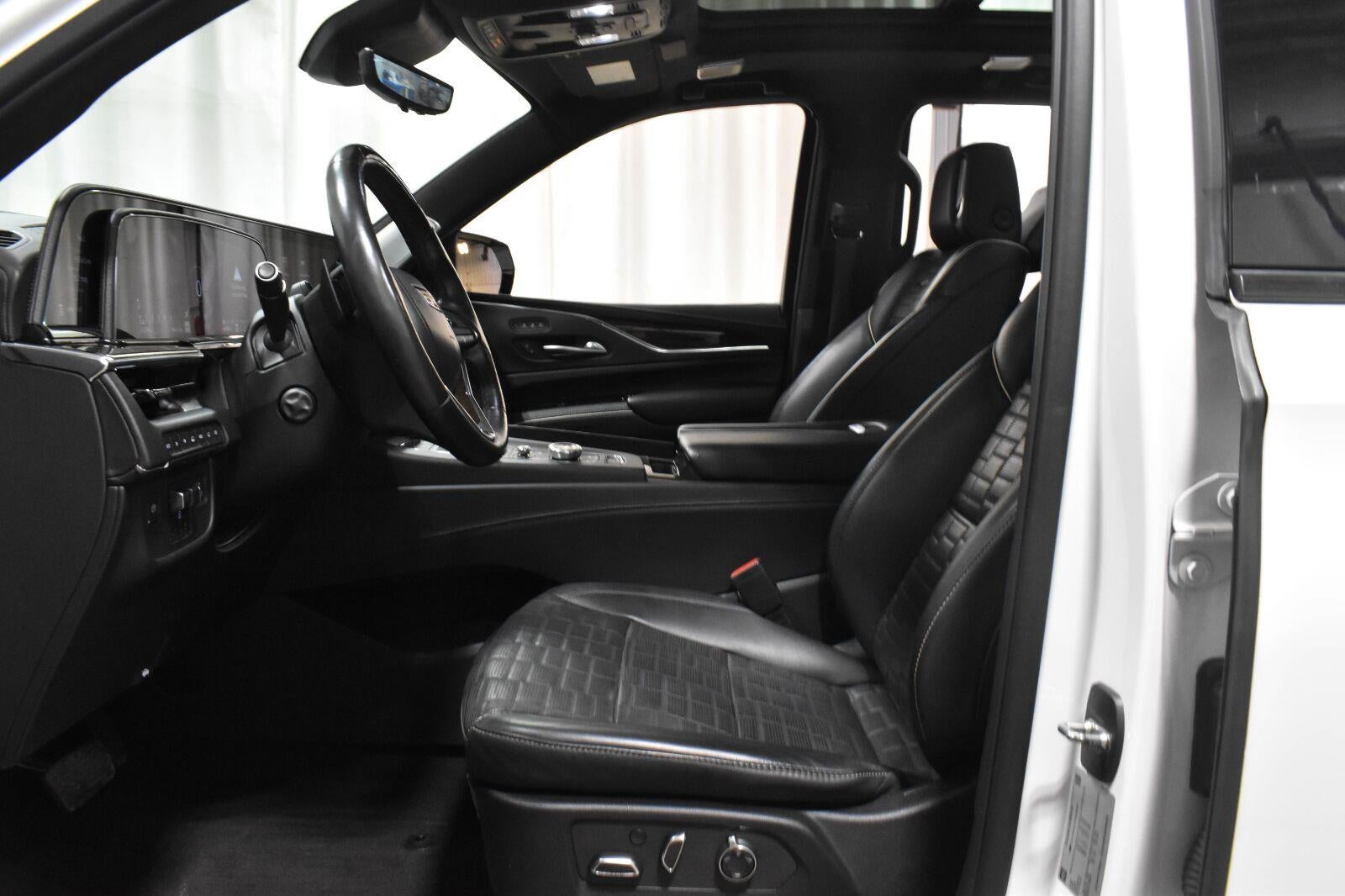 2023 Cadillac Escalade ESV Sport Platinum