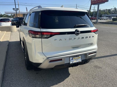 2023 Nissan Pathfinder Platinum 4WD