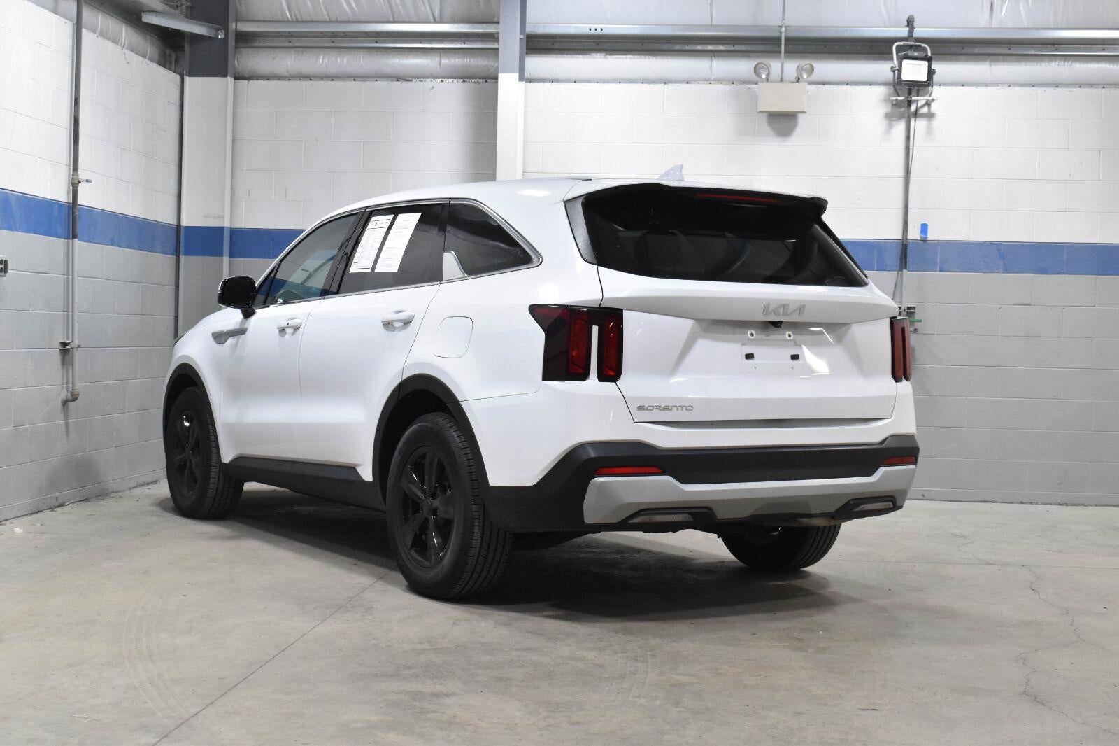 2025 Kia Sorento LX
