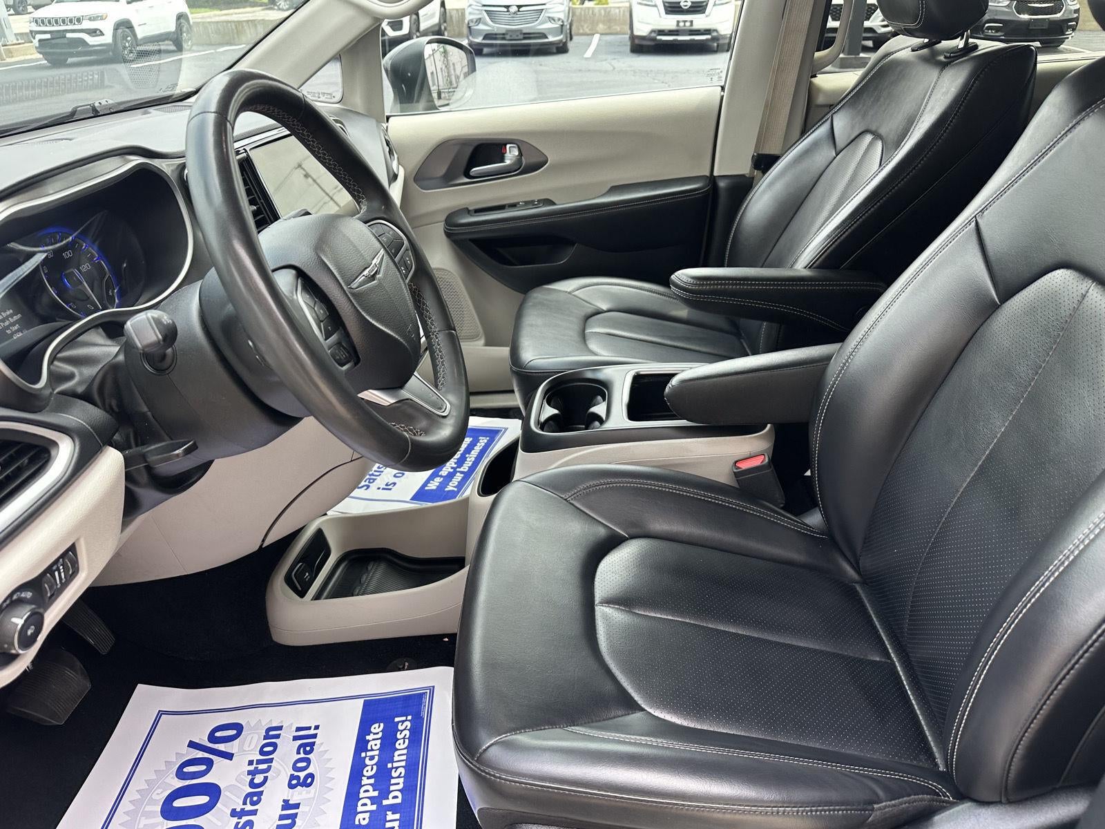 2023 Chrysler Pacifica Touring L