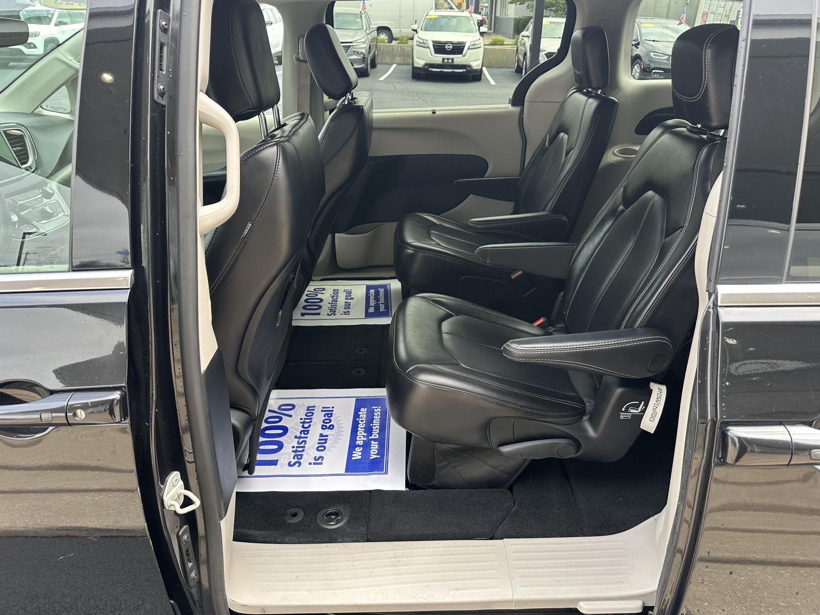 2023 Chrysler Pacifica Touring L