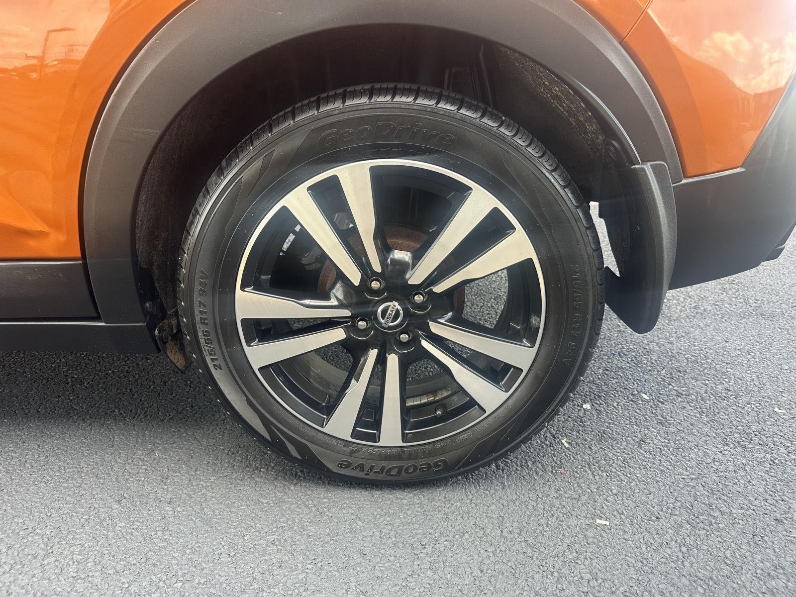 2020 Nissan Kicks SR