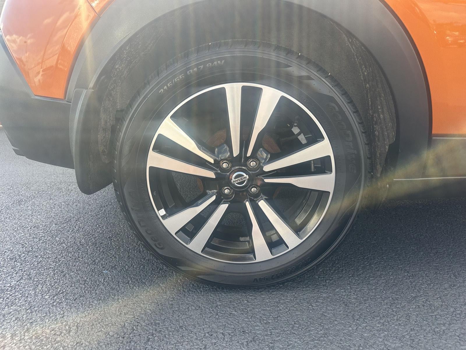 2020 Nissan Kicks SR