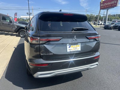 2025 Mitsubishi Outlander SE