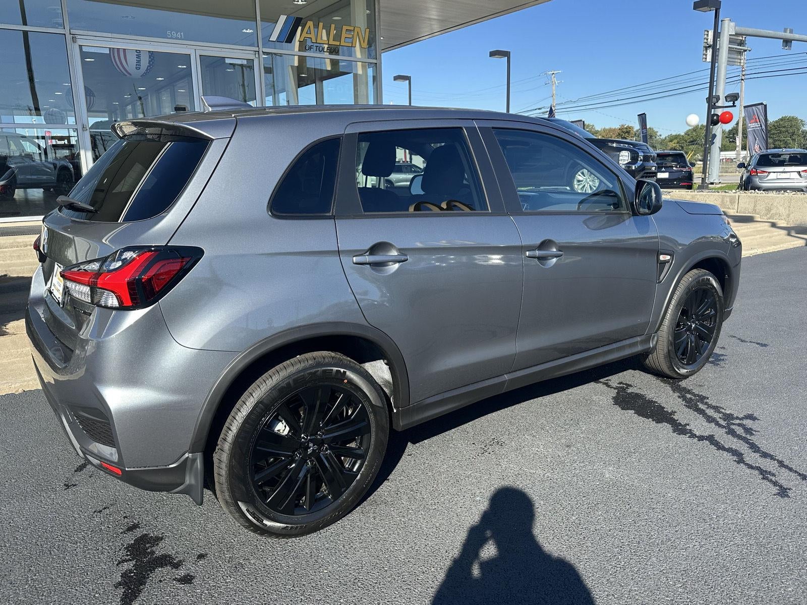 2027 Mitsubishi Outlander Sport LE