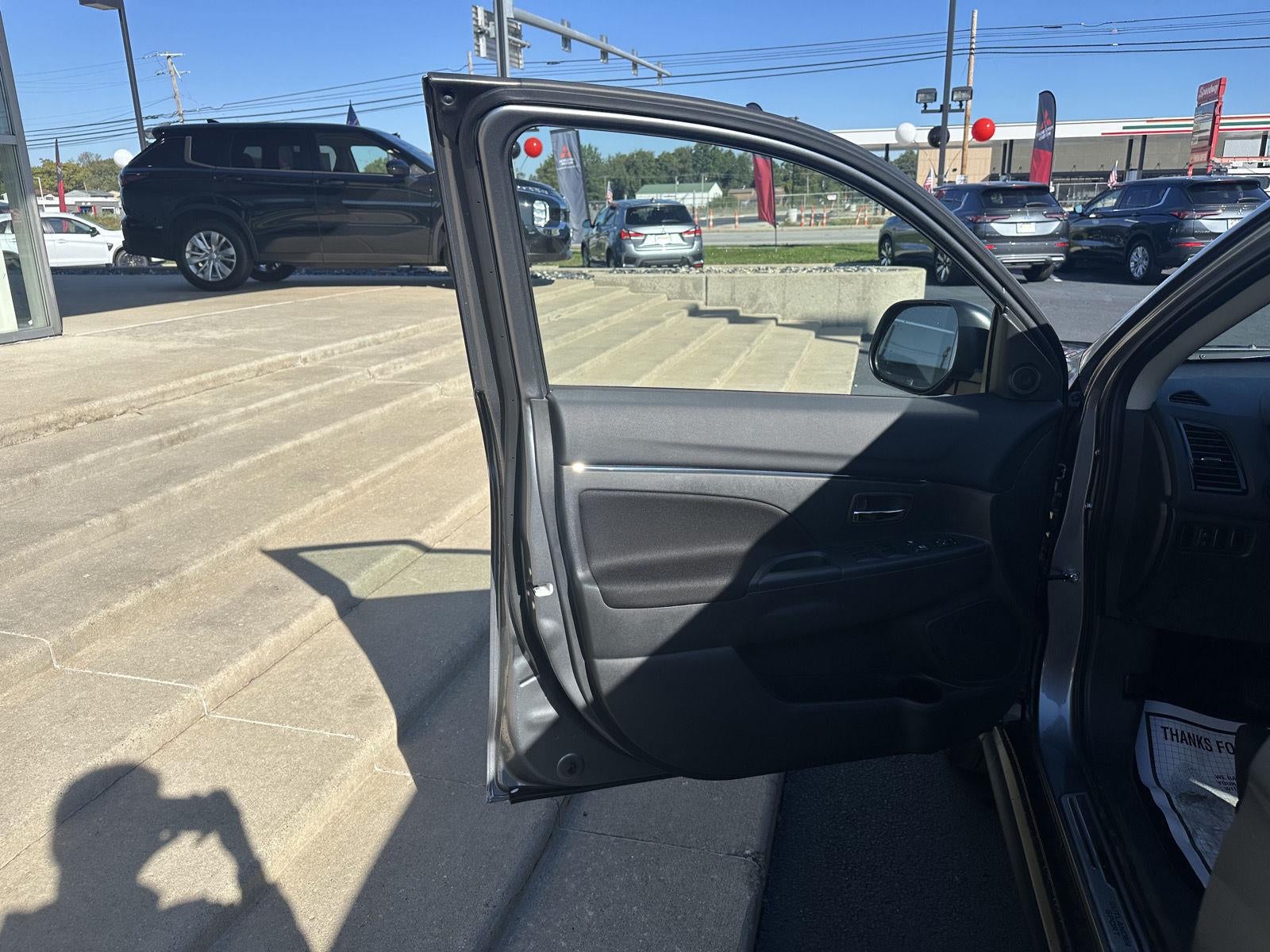 2027 Mitsubishi Outlander Sport LE