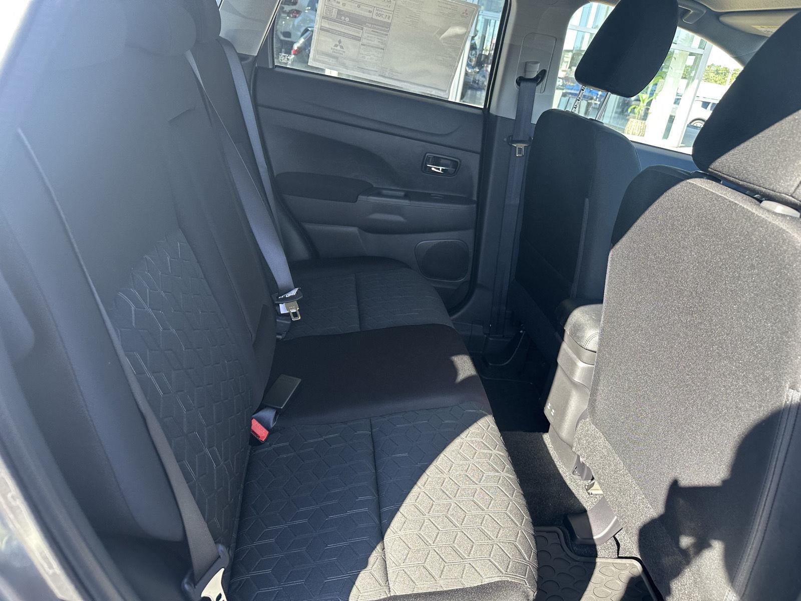 2027 Mitsubishi Outlander Sport LE