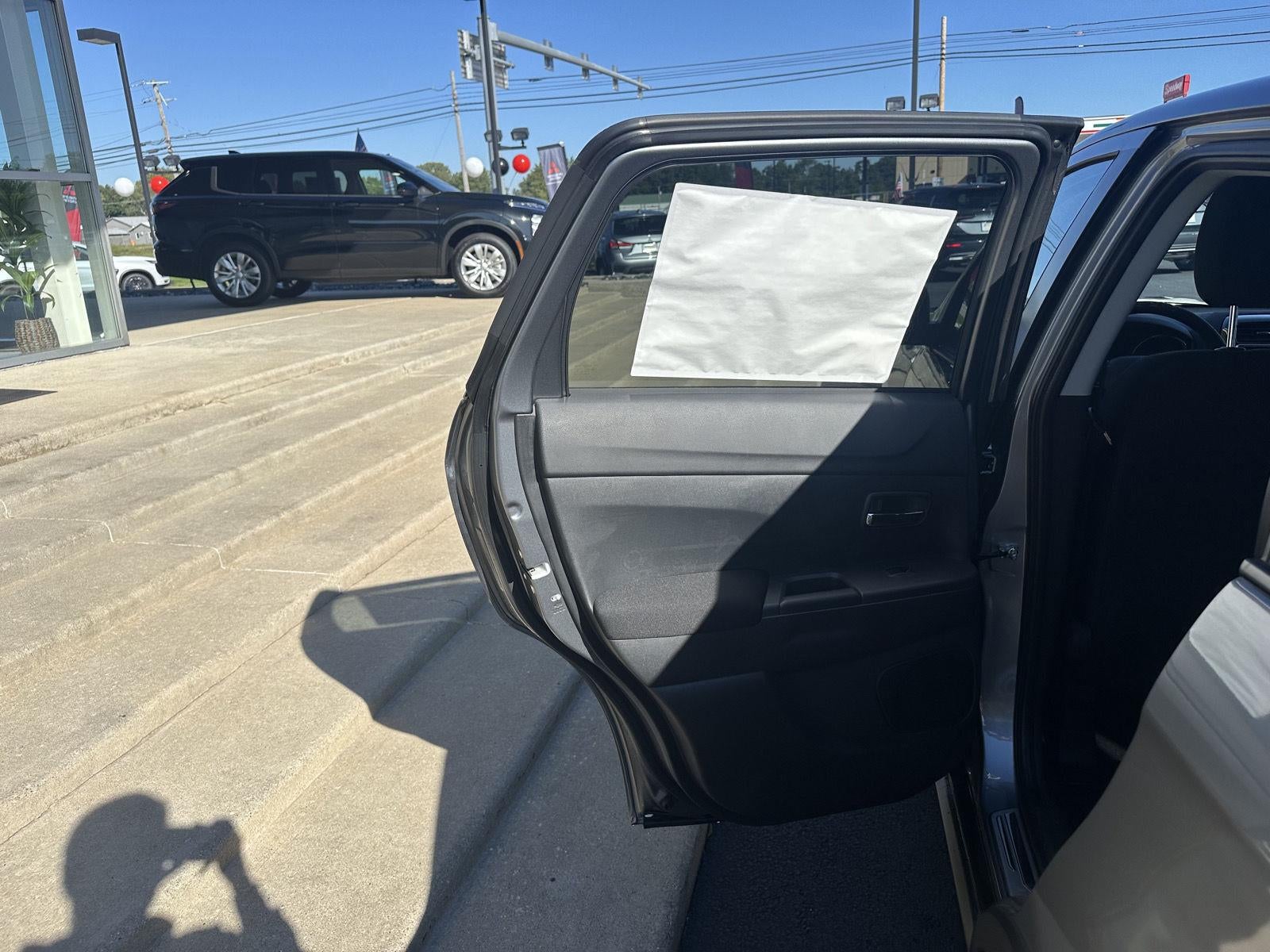 2027 Mitsubishi Outlander Sport LE