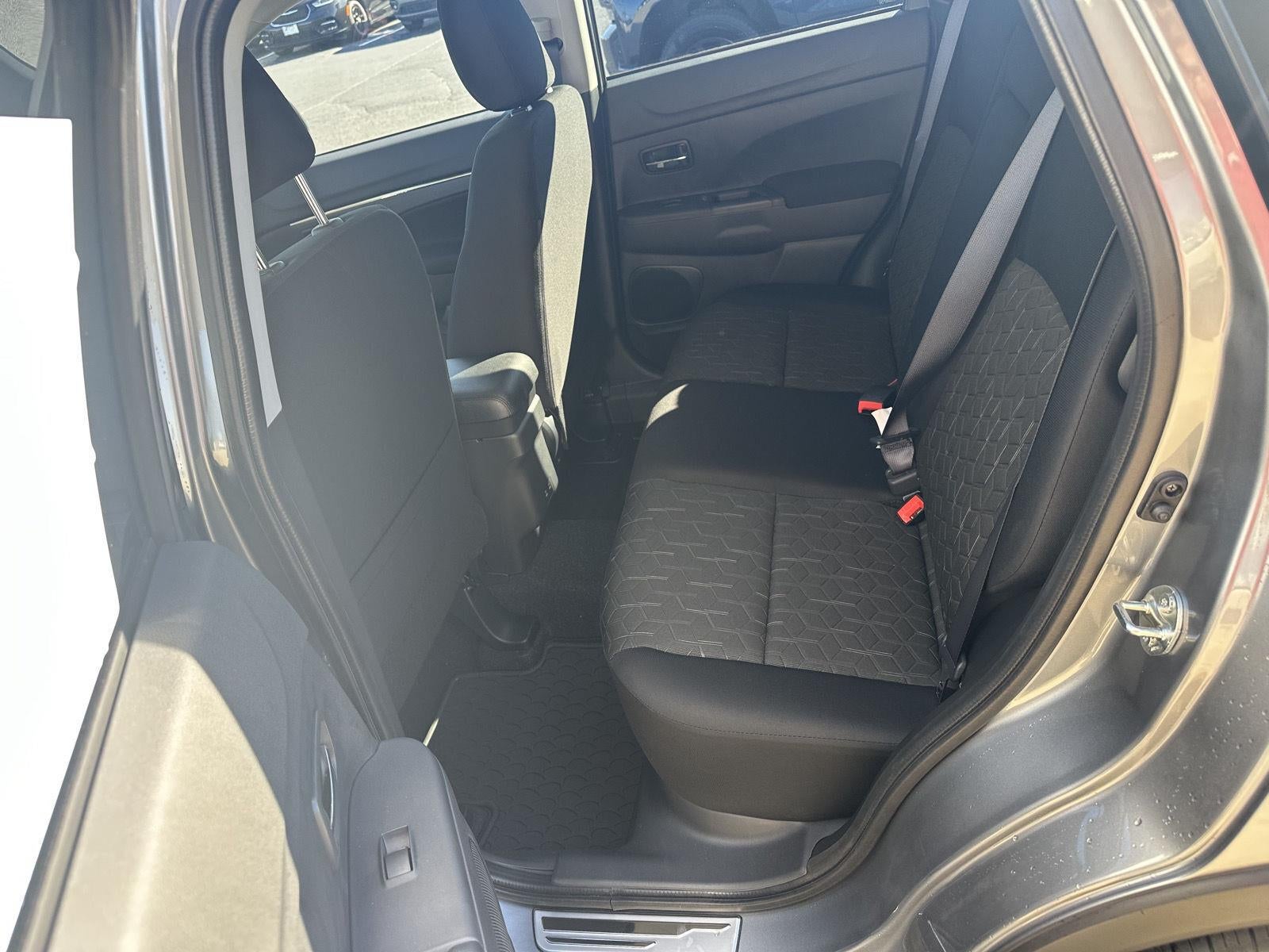 2027 Mitsubishi Outlander Sport LE