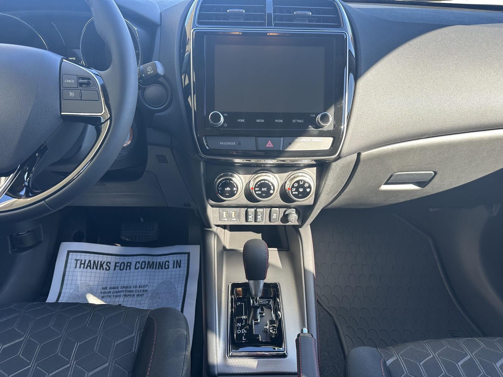 2027 Mitsubishi Outlander Sport LE