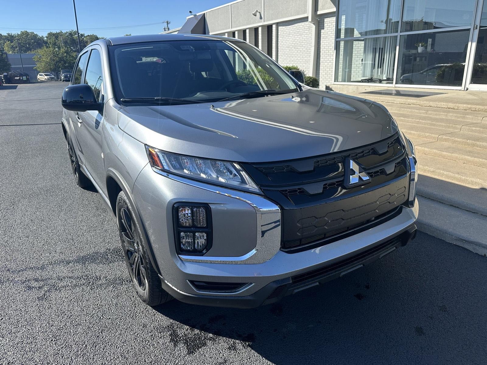 2027 Mitsubishi Outlander Sport LE