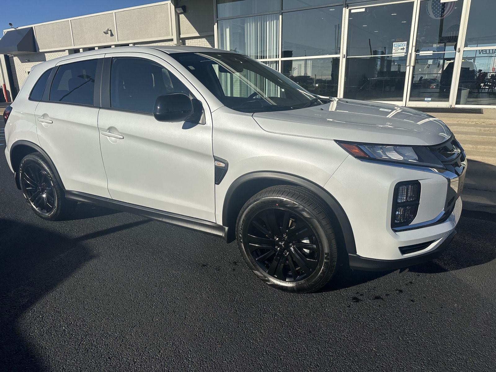 2027 Mitsubishi Outlander Sport LE