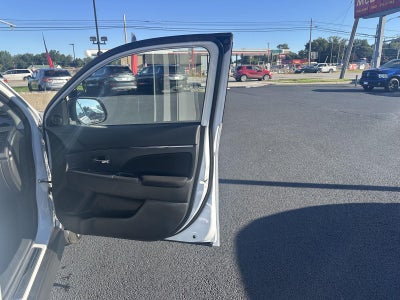 2027 Mitsubishi Outlander Sport LE