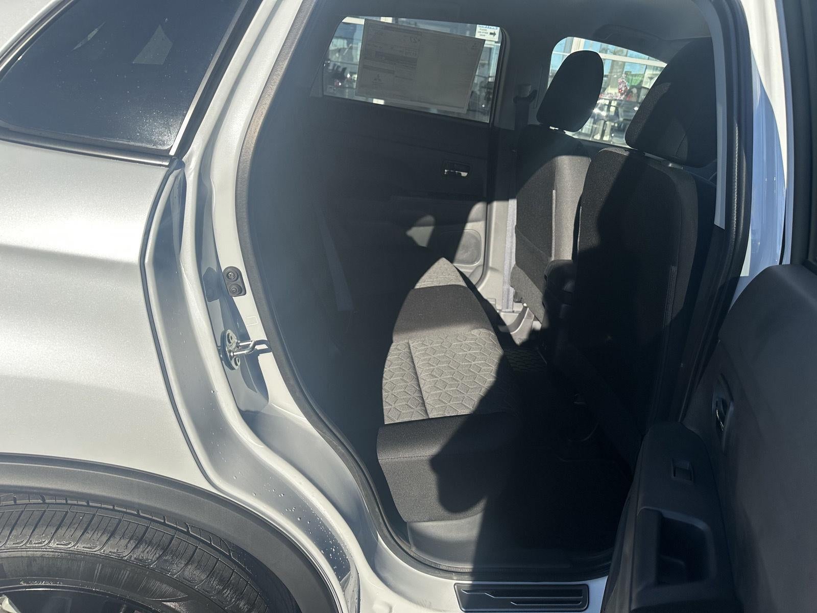 2027 Mitsubishi Outlander Sport LE