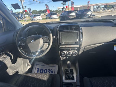 2027 Mitsubishi Outlander Sport LE