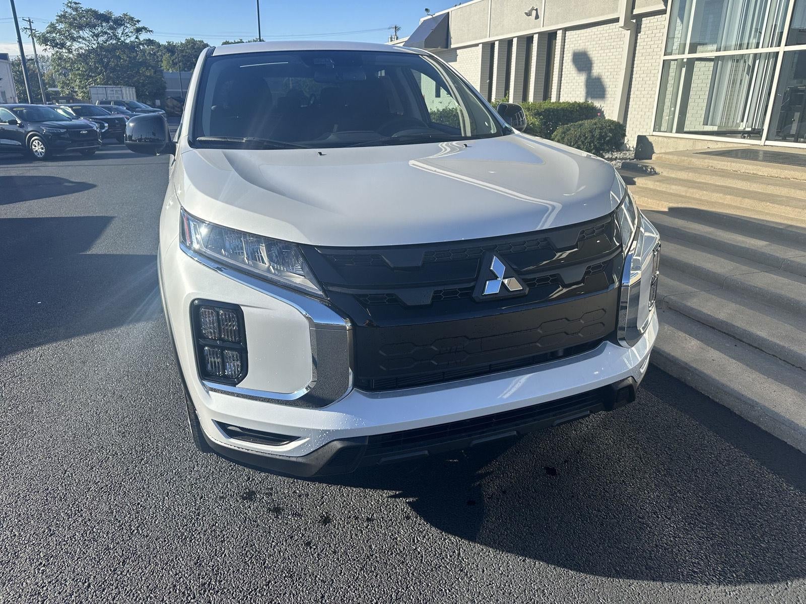 2027 Mitsubishi Outlander Sport LE