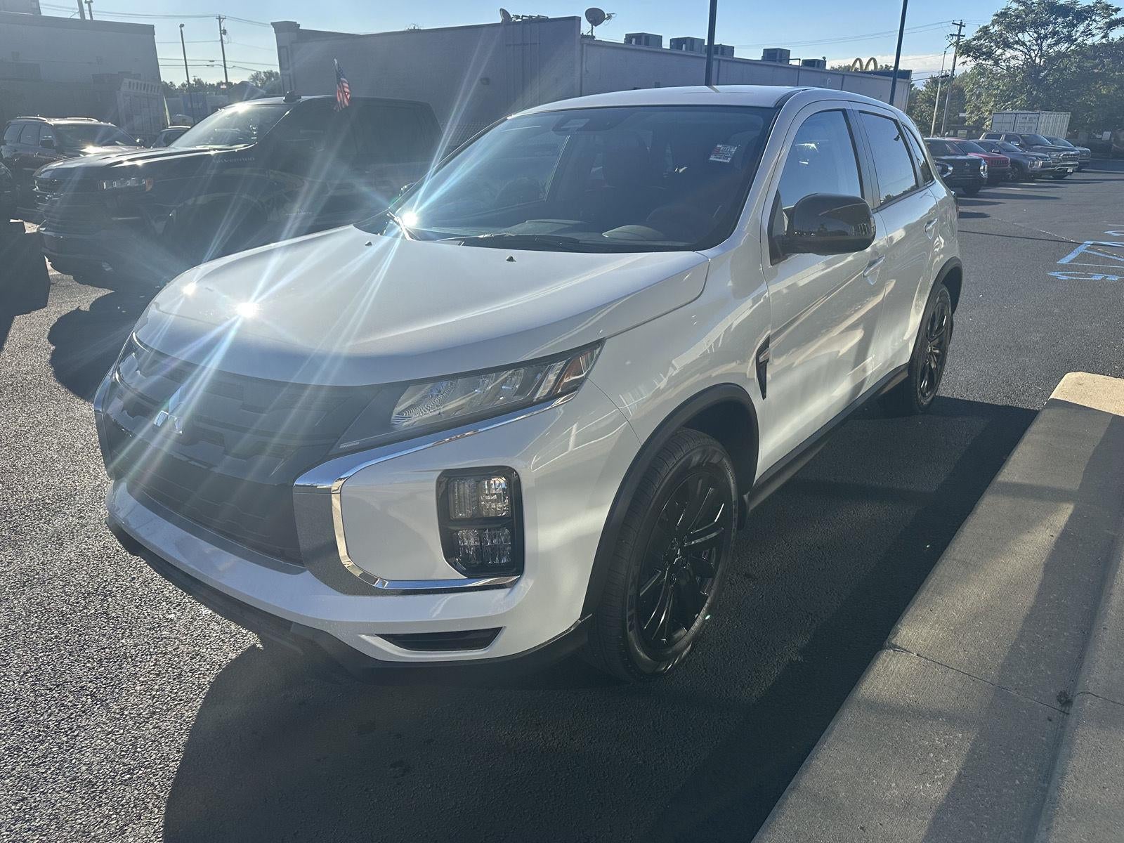 2027 Mitsubishi Outlander Sport LE
