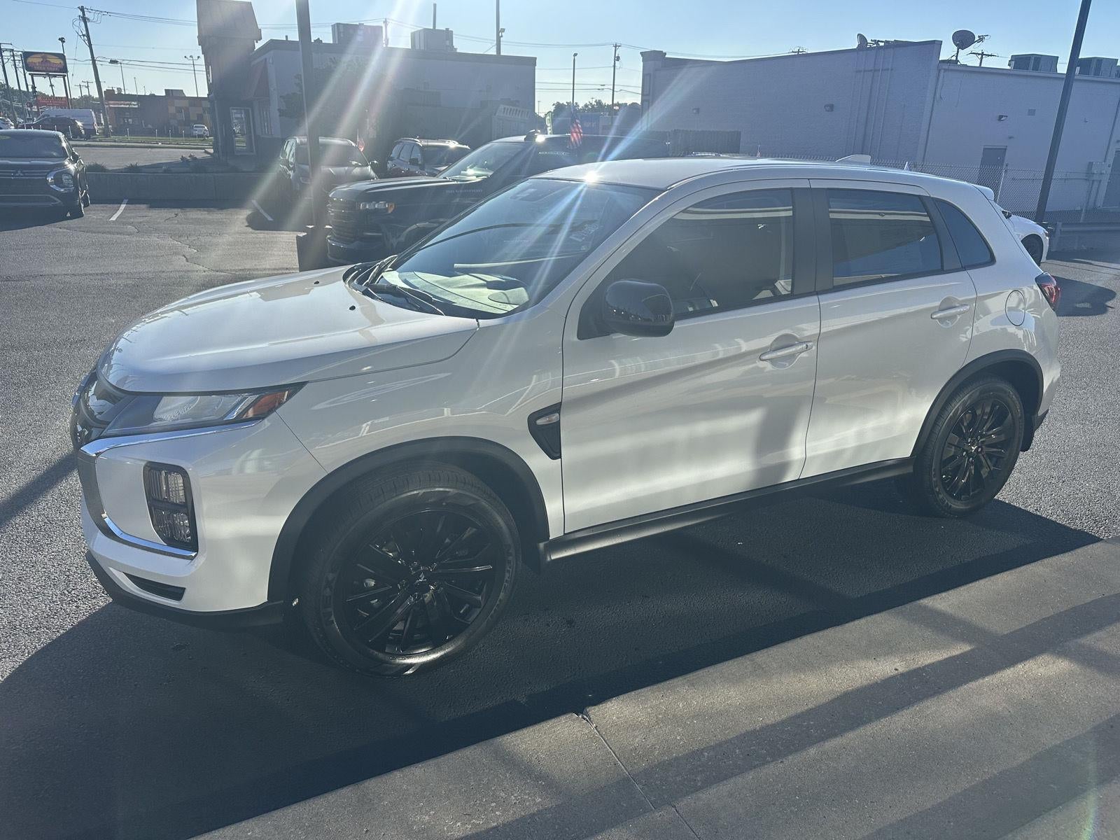 2027 Mitsubishi Outlander Sport LE