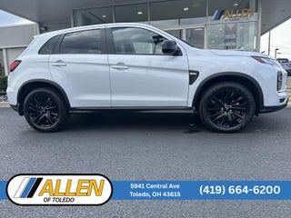 2027 Mitsubishi Outlander Sport LE