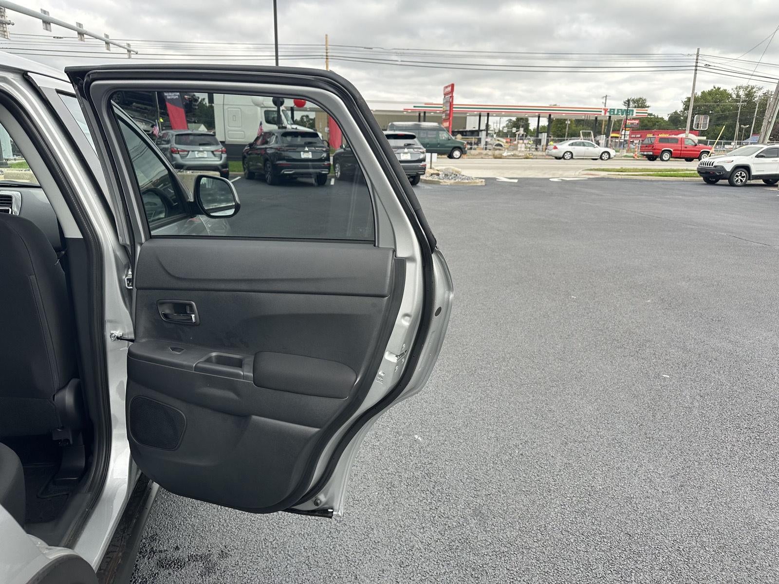 2027 Mitsubishi Outlander Sport ES