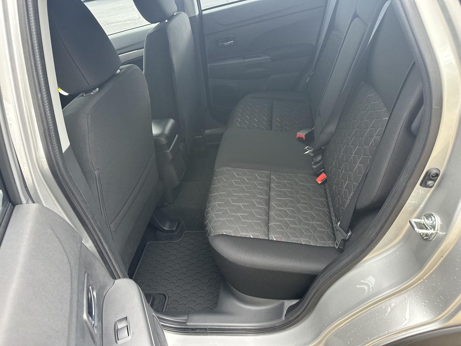 2027 Mitsubishi Outlander Sport ES