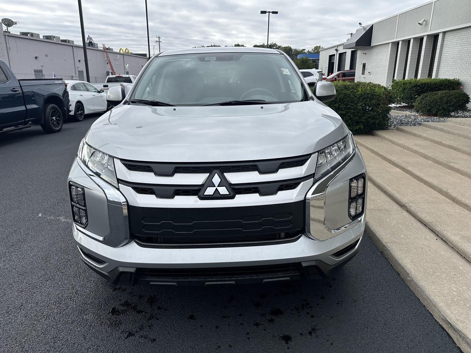 2027 Mitsubishi Outlander Sport ES