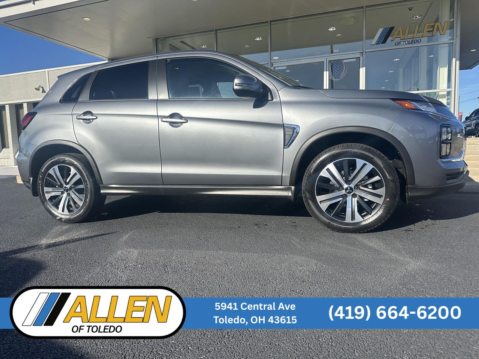 2027 Mitsubishi Outlander Sport SE