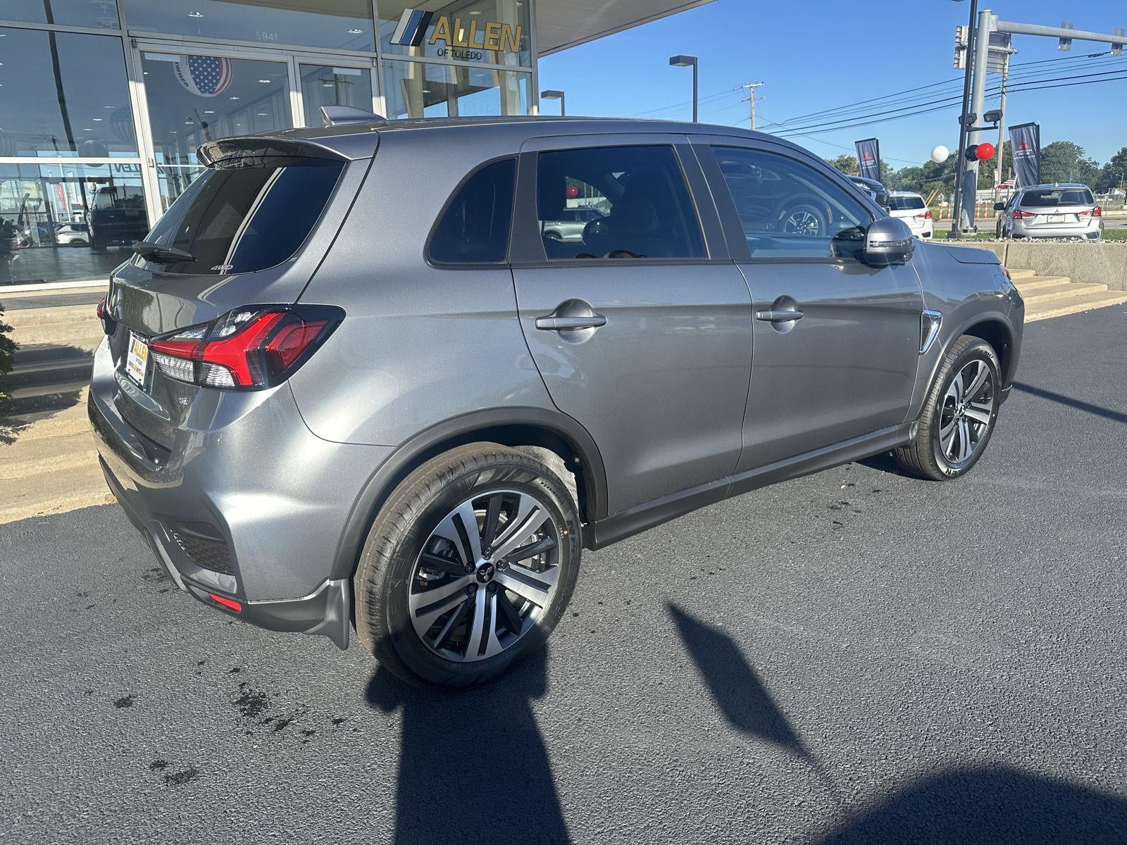 2027 Mitsubishi Outlander Sport SE