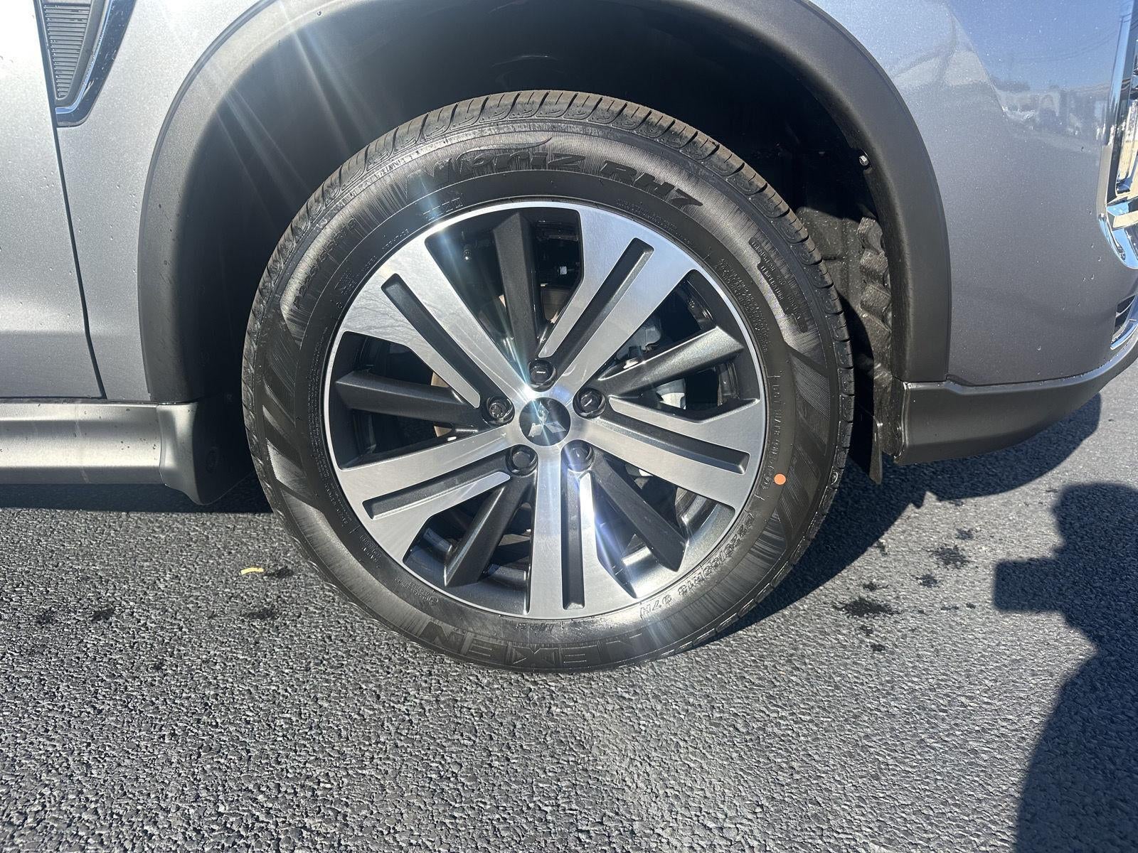 2027 Mitsubishi Outlander Sport SE