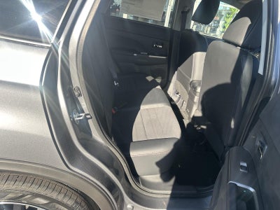 2027 Mitsubishi Outlander Sport SE