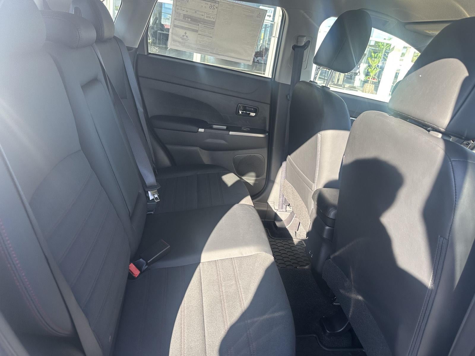 2027 Mitsubishi Outlander Sport SE