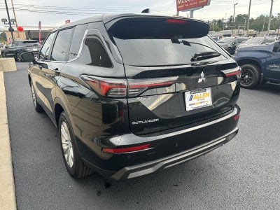 2026 Mitsubishi Outlander ES