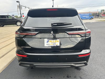 2026 Mitsubishi Outlander ES