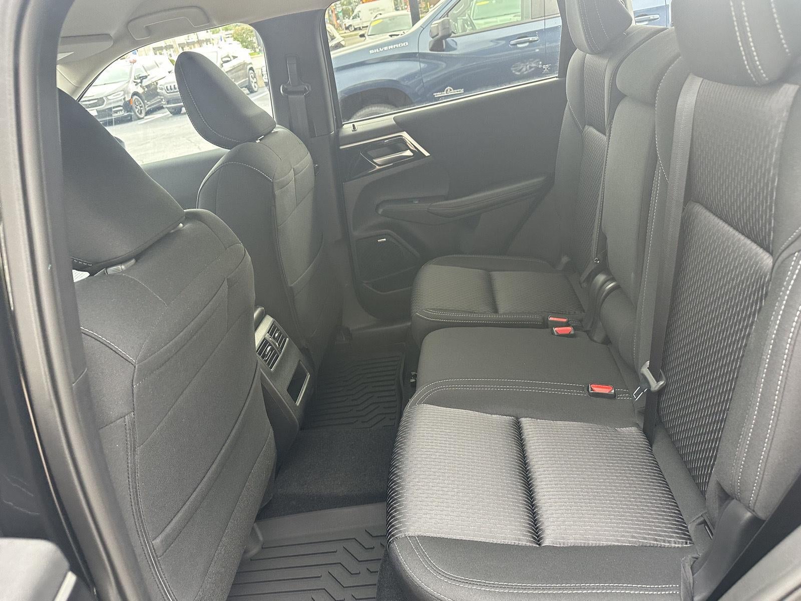 2026 Mitsubishi Outlander ES