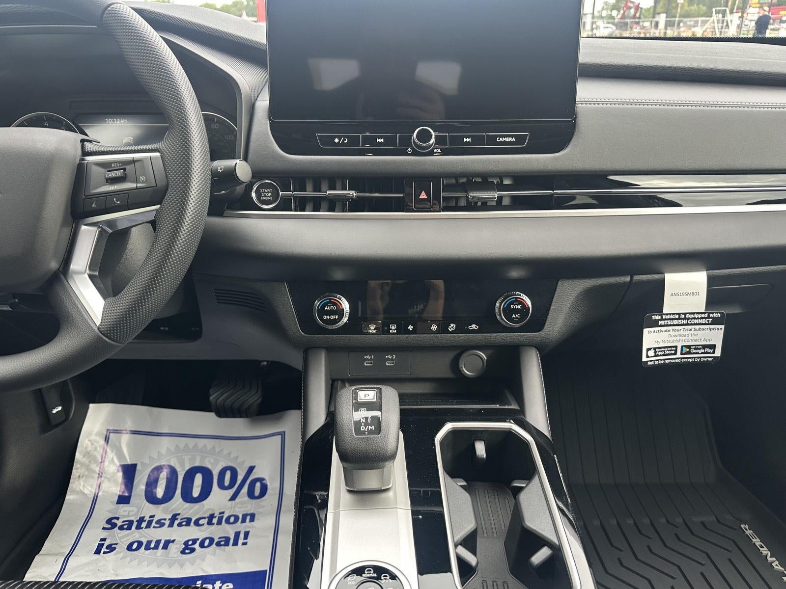 2026 Mitsubishi Outlander ES