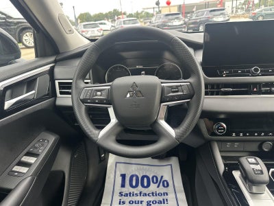 2026 Mitsubishi Outlander ES