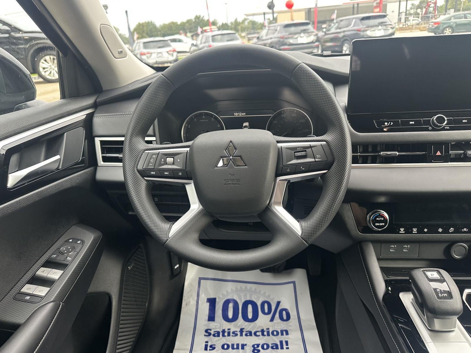2026 Mitsubishi Outlander ES