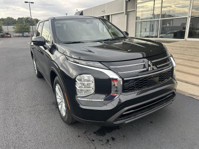 2026 Mitsubishi Outlander ES