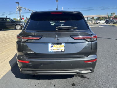 2026 Mitsubishi Outlander ES