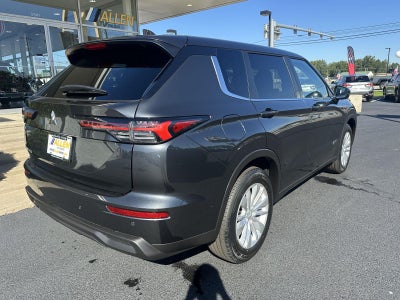 2026 Mitsubishi Outlander ES